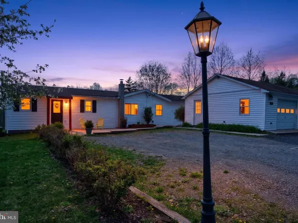 7341 Carls Hill Rd, Zionsville, PA 18092