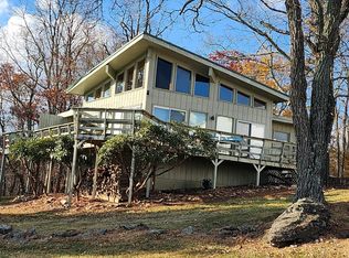 384 Panorama Dr, Fancy Gap, VA 24328