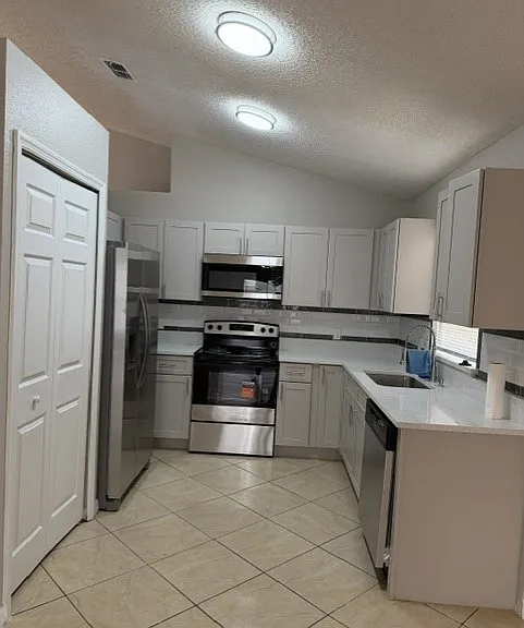 646 Koala Ct — Photo 2