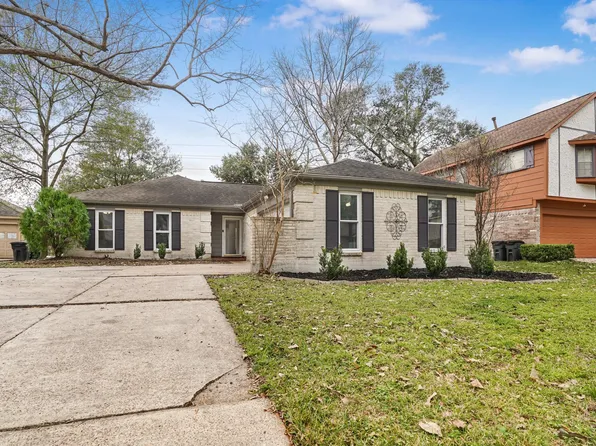 5710 Green Timbers Dr, Humble, TX 77346