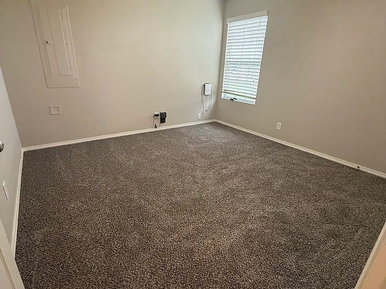3511-3513 E Fairmont Pl — Photo 8