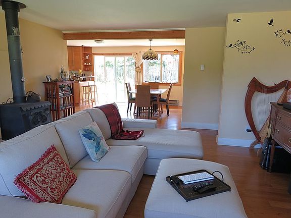 3rd image of 1121 Corona Ave