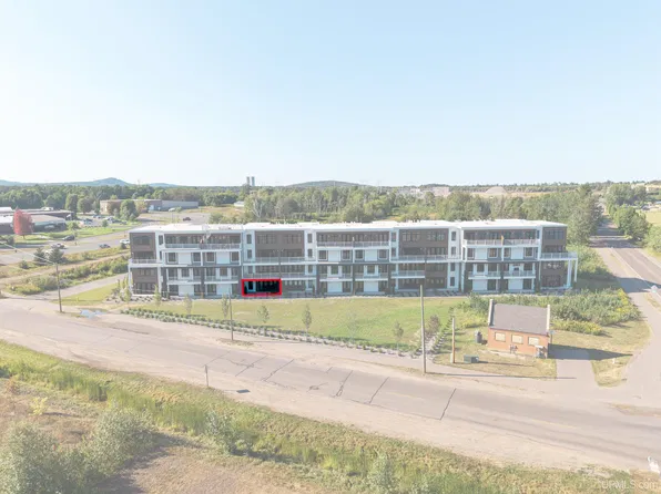 2401 N Lakeshore Blvd Unit 19, Marquette, MI 49855