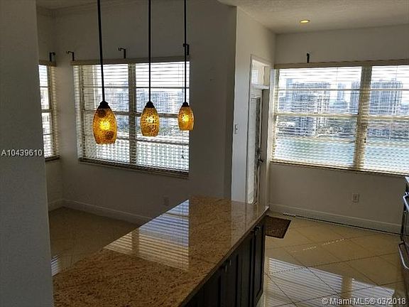 3rd image of 18041 Biscayne Blvd Ph 04