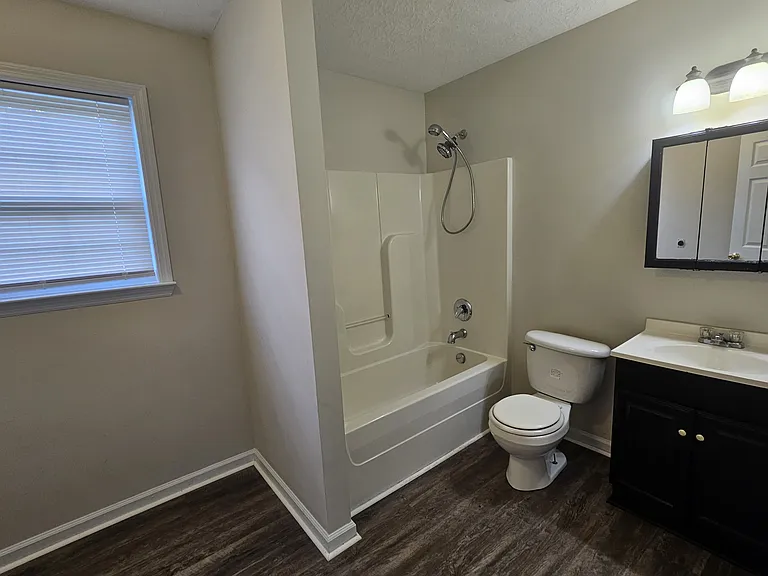 420 Orange St — Photo 10