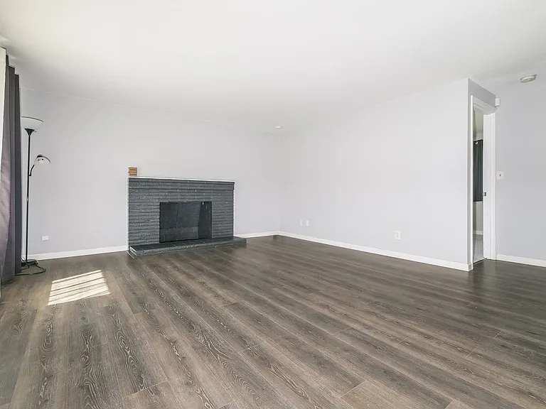 14630 3rd Ave SW — Photo 5