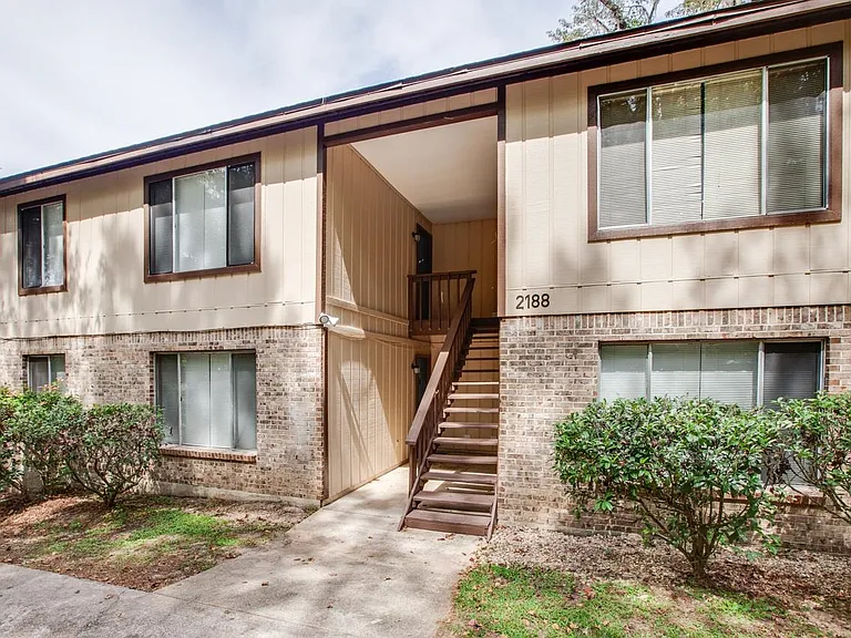 2188 Claremont Ln #A — Photo 2
