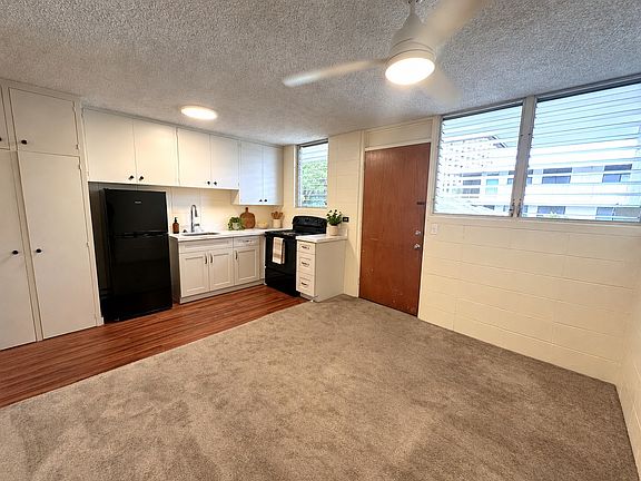 3rd image of 1644 Piikoi St APT 7
