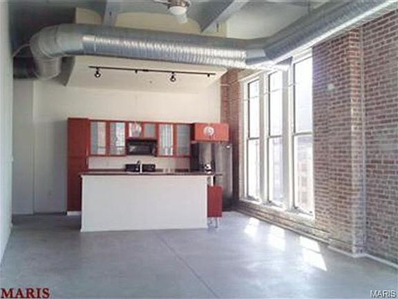 3rd image of 1132-1140 Washington Ave #507