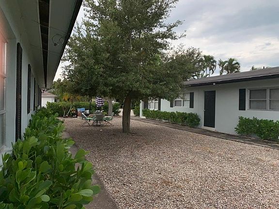 3rd image of 623 92nd Ave N Unit B