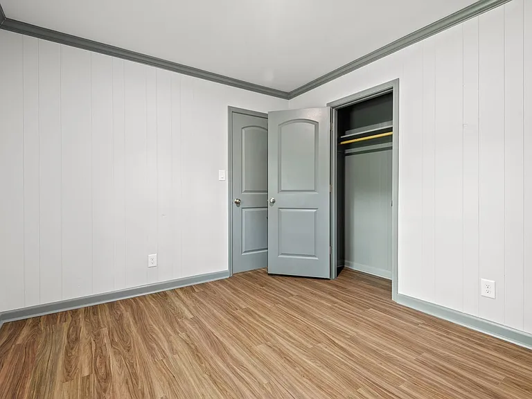419 Ridley St — Photo 9