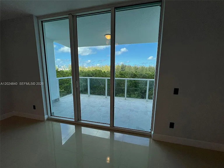 14951 Royal Oaks Ln #401 — Photo 13