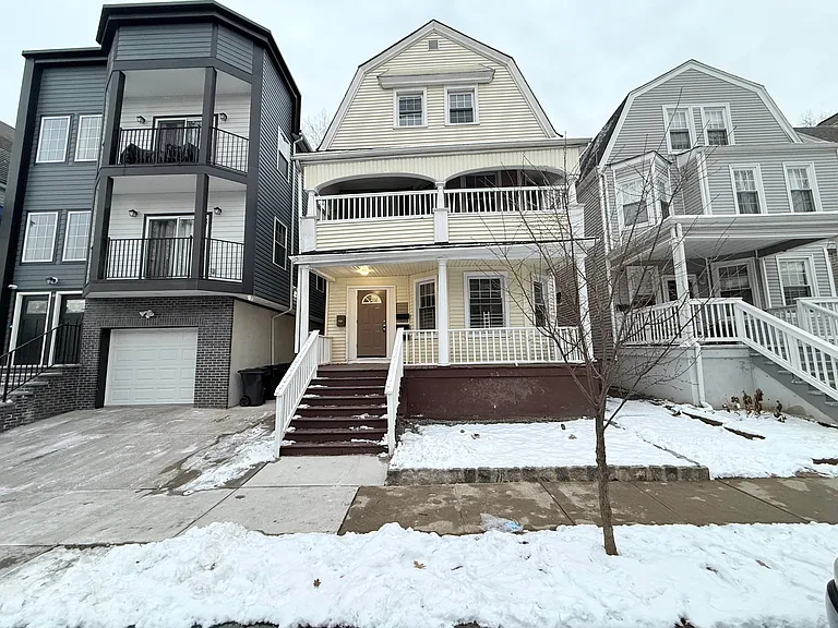 44 N 16th St #1 — Photo 1