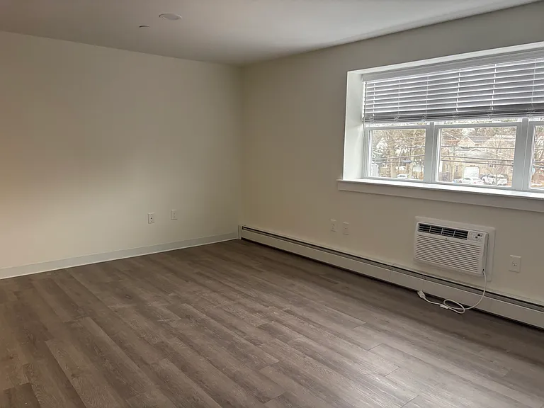 1741 Washington St #13 — Photo 8