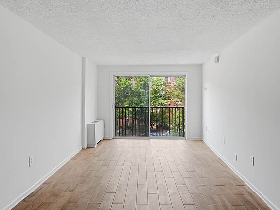 4th image of 1239 Vermont Ave NW APT 404