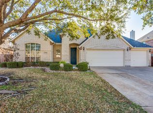 1710 Almond Dr, Mansfield, TX 76063