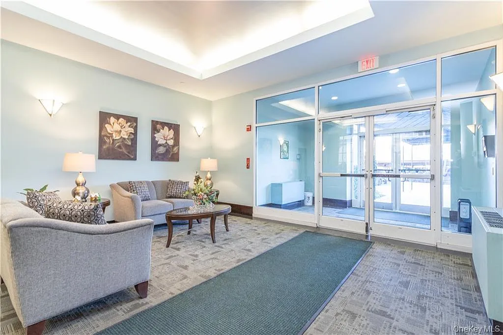 1 bed, 1.0 bath, 881 sqft, $2,700 — Photo 4