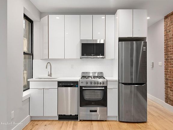 3rd image of 2504 7th Ave APT 17