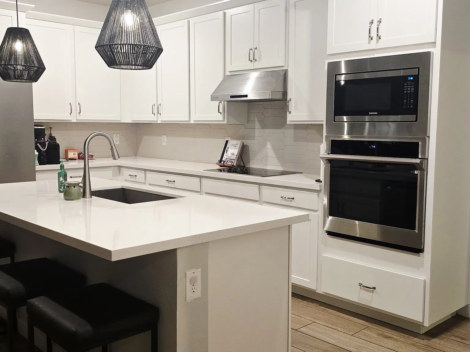 4 bed, 1896 sqft, $2,250 — Photo 3