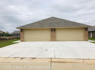 745 SW 13th St, Moore, OK 73160