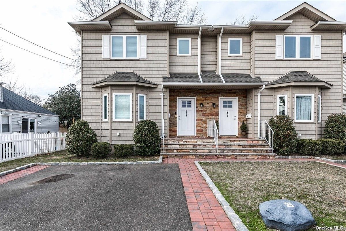 25 S Marwood Rd A, Pt Washington, NY 11050 Zillow