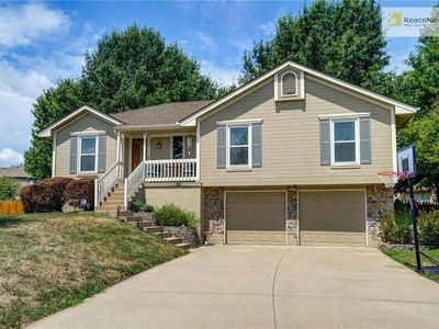 2501 SE Winchester Dr, Lees Summit, MO, 64063
