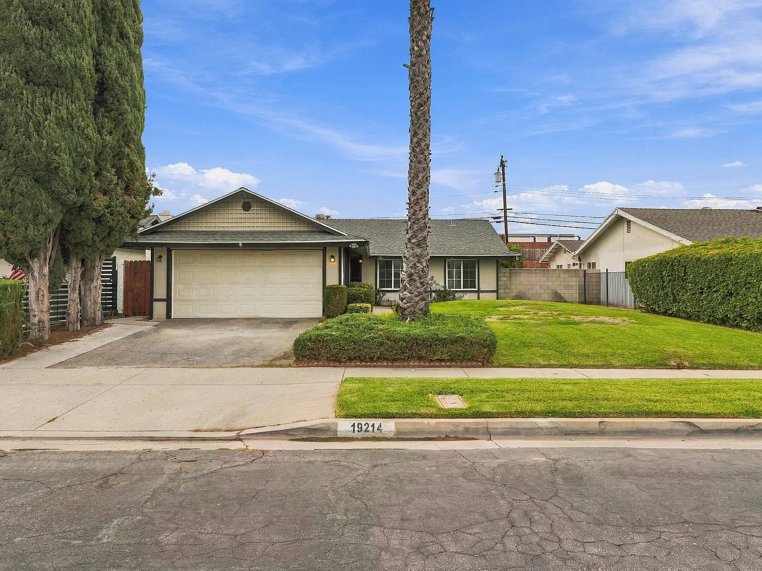 3 bed, 1245 sqft, $3,600 — Photo 1