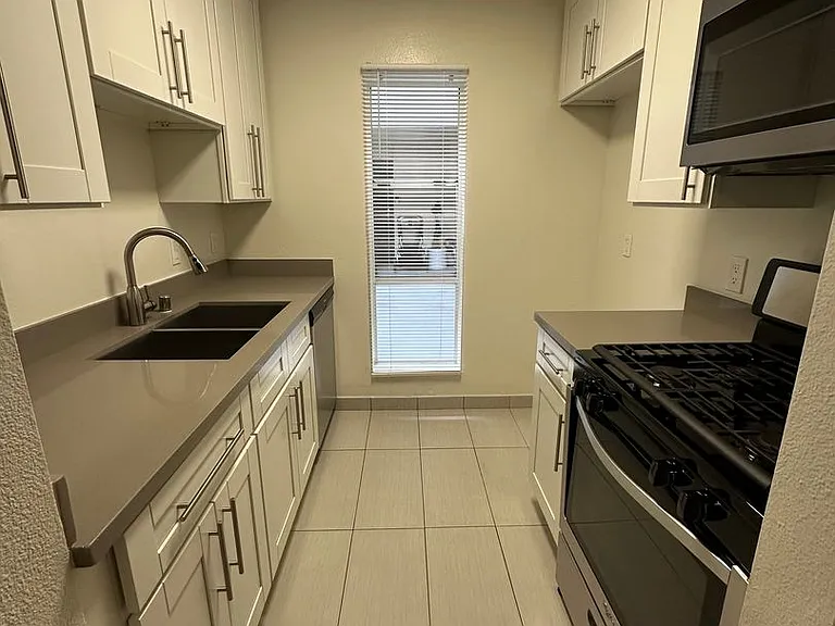 1250 N. June St. Los Angeles CA 90038 — Photo 25
