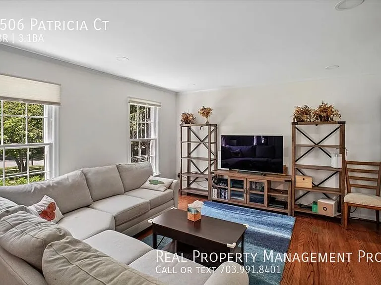 2506 Patricia Ct — Photo 3