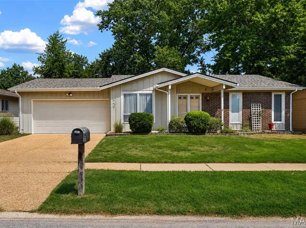 545 Lemonwood Dr, Ballwin, MO 63021