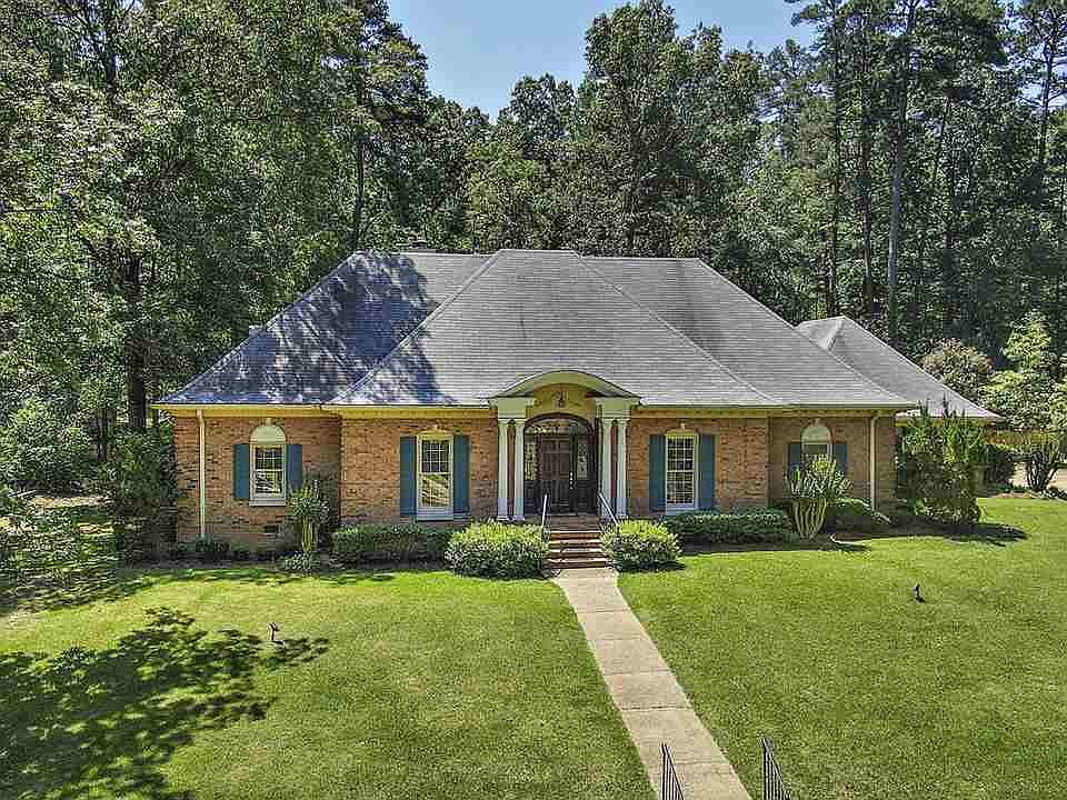 1st image of 128 Bridlewood Dr