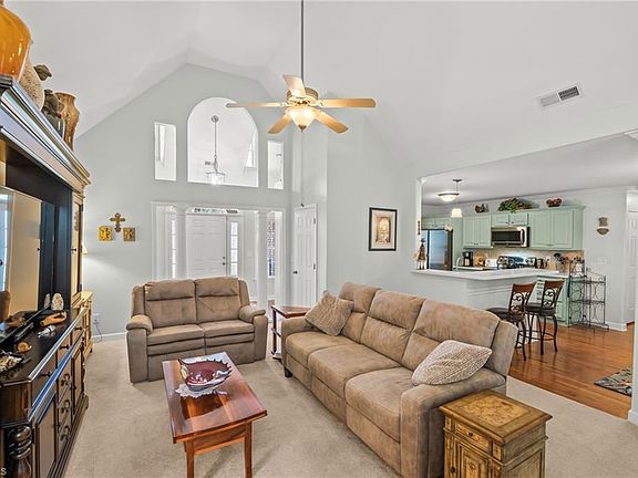 4th image of 5363 Graycliff Ln