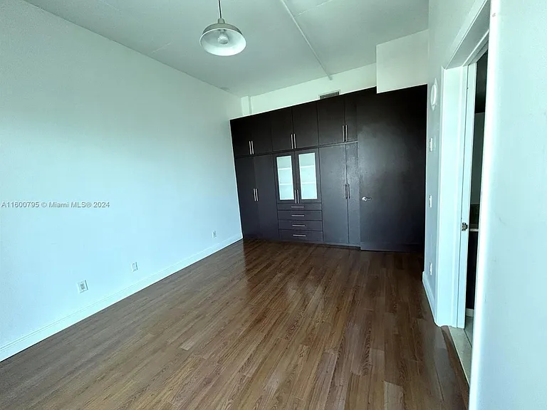 3029 NE 188th St #905 — Photo 17