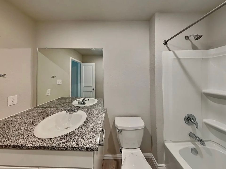 1st image of 7226 Avila Vis #7226