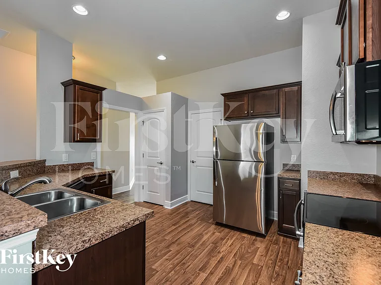 2716 NW 3rd Ave — Photo 9