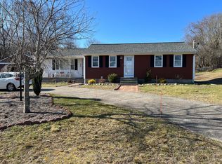 37 Little Pond County Rd, Cumberland, RI 02864