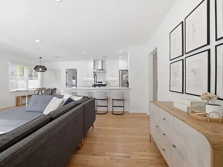 4958 Canoga Ave — Photo 7