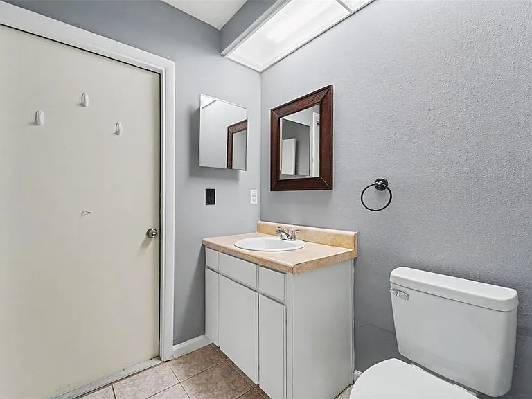 14806 Morning Dr — Photo 17