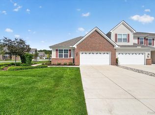 9911 Ridge Run St, Howell, MI 48855