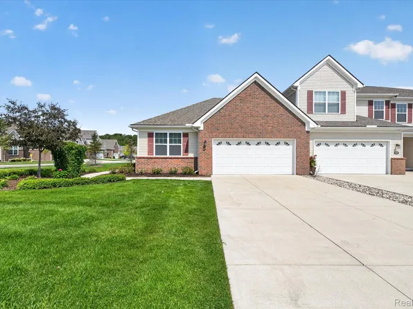 9911 Ridge Run St, Howell, MI 48855