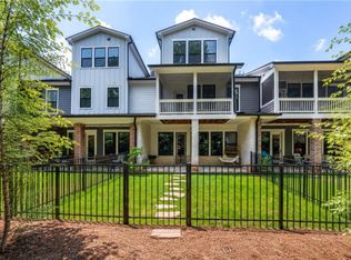 945 Kenway Ave, Roswell, GA 30076
