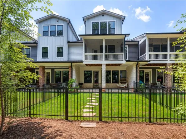 945 Kenway Ave, Roswell, GA 30076