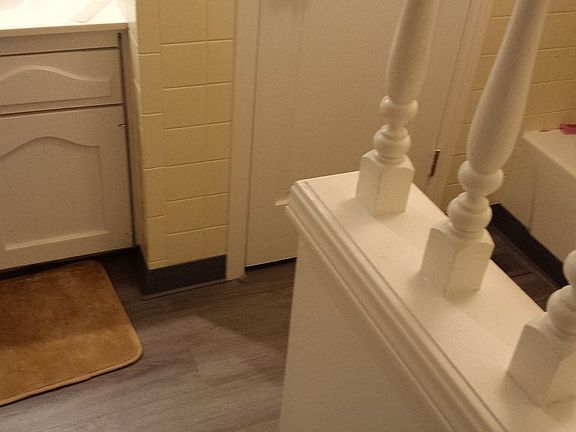 New vinal laminate floor.