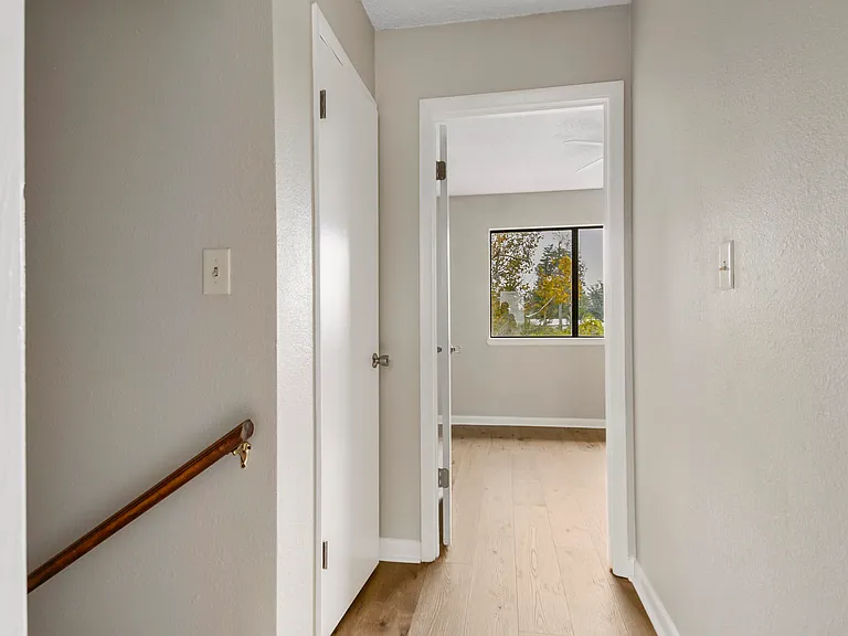5113 E 10th St #A-B — Photo 18