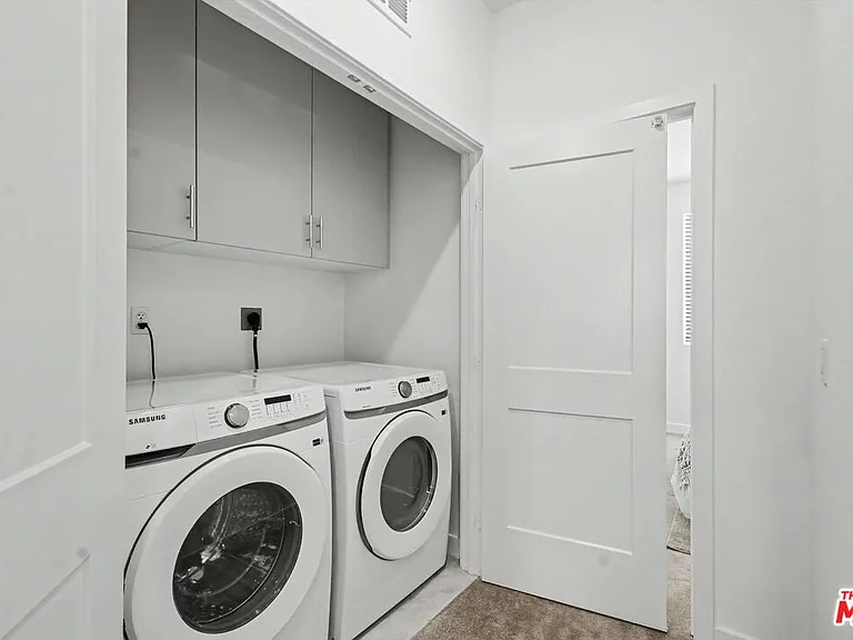 126 Hazel Dr — Photo 10