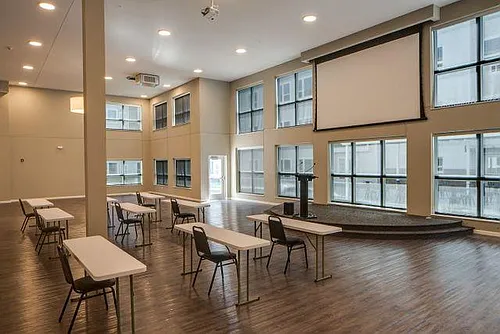 Newport Commons Photo 1