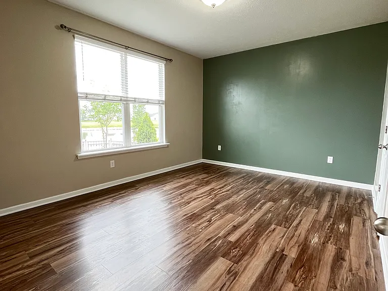 2566 Creek Bank Dr — Photo 13