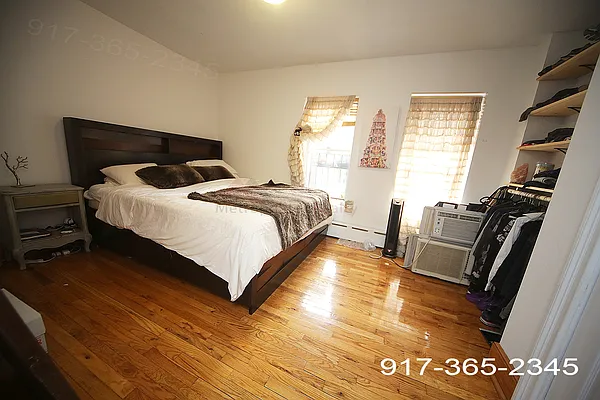 Rented by Metropolitan Realty | media 8