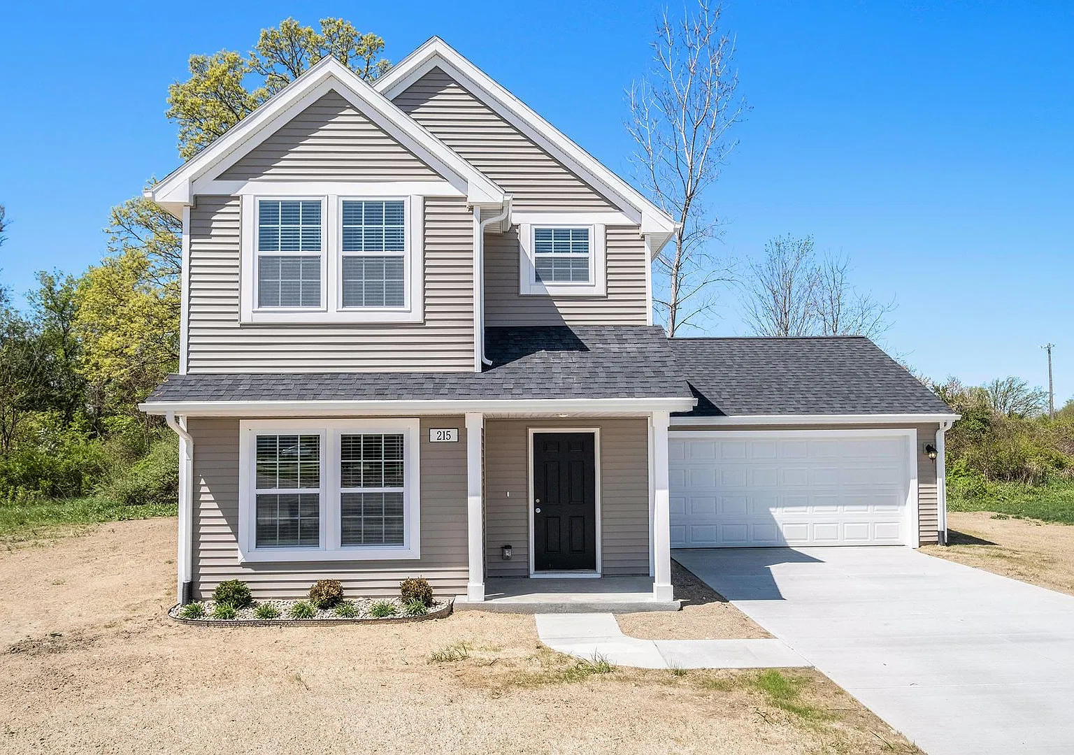 1 Month FREE Rent! Applied to Your First Full Month. Terms & Conditions Apply. — Photo 1