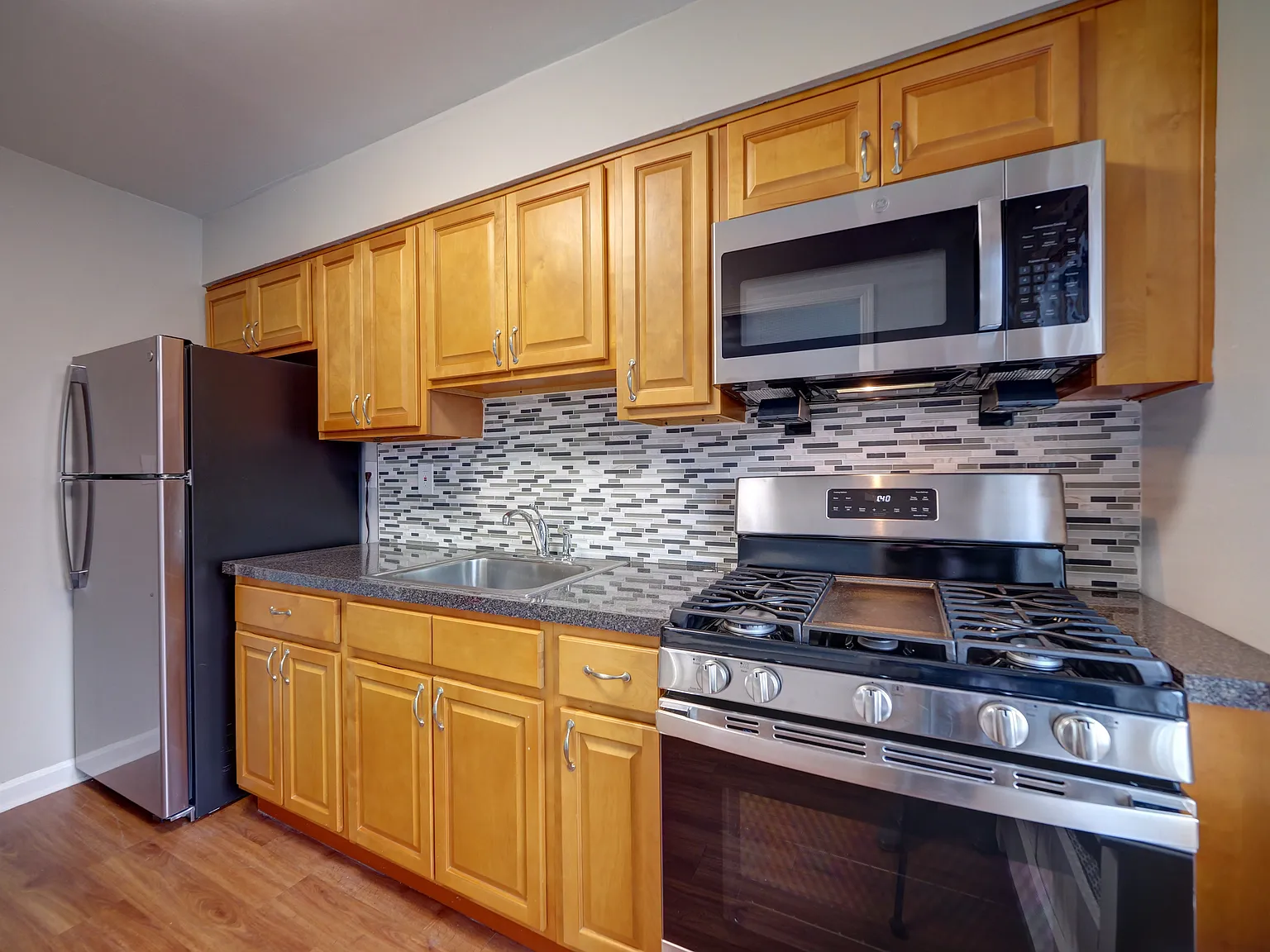 Garwood Gardens Apartments — Photo 2